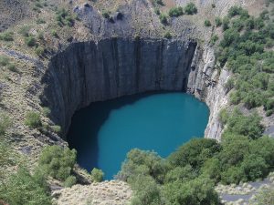 1200px-Big_Hole_Kimberley